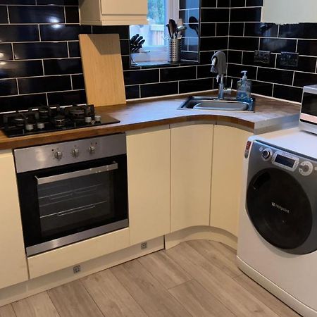 One Bedroom Apartment In Walsall Sleeps 4 Free Wifi By Villazu Bloxwich Екстер'єр фото